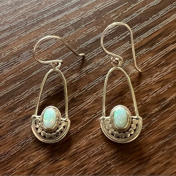 Sterling Silver Jewelry - Vintage Sterling silver Opal Cabochon earrings ATI 925 ID